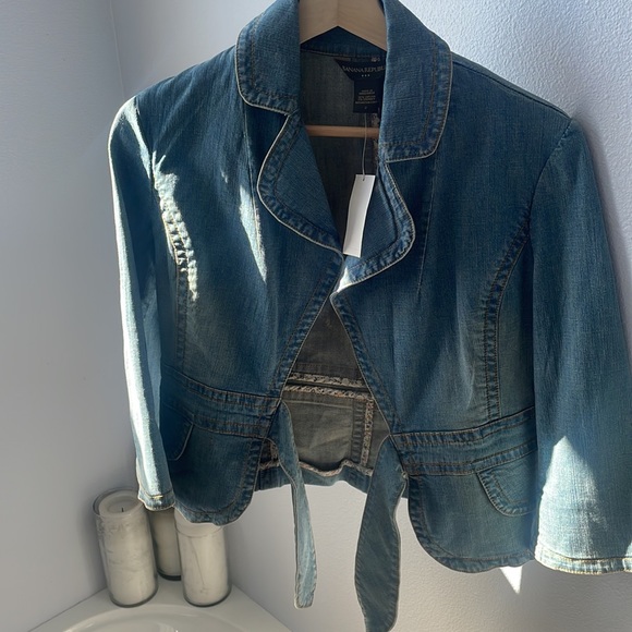 NWT Banana Republic Lightweight Denim Jacket Size 2 - Picture 4 of 6